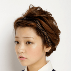 ねじり×カチューシャアレンジ■ ヘアアレンジ ショートヘア