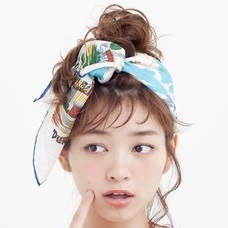 スカーフを使ったなんちゃってボリュームおだんご ヘアアレンジ ミディアムヘア