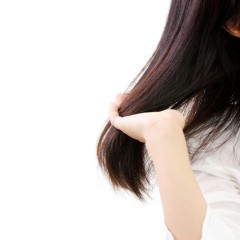 海外セレブが注目のヘアケア法！コーウォッシュとは