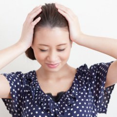 フケは頭皮の乾燥だけが原因じゃない！フケの意外な原因とは？