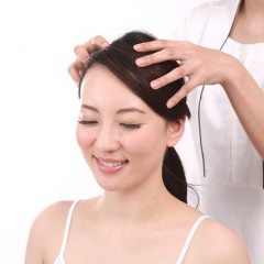 頭皮から首筋のリンパを流し、「小顔」に！