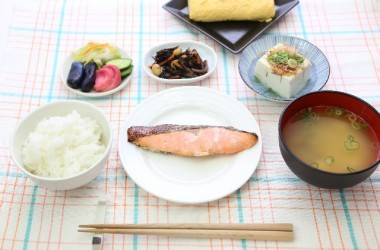 朝食で頭皮トラブル解消