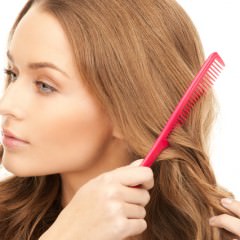 ヘアブラシもお手入れが重要！？ヘアブラシクリーナーの使い方