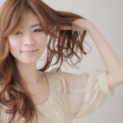 日本人が海外でヘアカラーをすると、髪が傷むの？