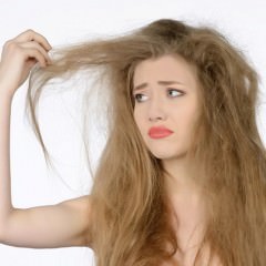 ヘアバンドでくせがついてしまった前髪を戻すには？