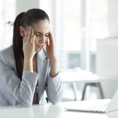 ストレスを吹き飛ばして美髪になる！ストレス解消に効果的なヘアケアや、食事によるストレス解消法とは？