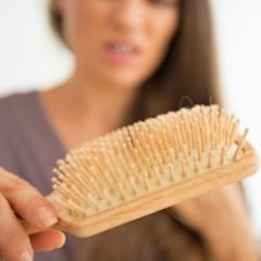 ウィッグの絡まりにはシリコンスプレーが効果的