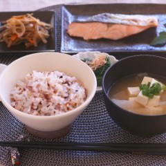 美しい髪のために大事なこと規則正しい睡眠と食事！