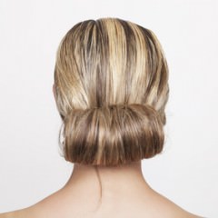 ヘアミストって香水とは違う？ヘアミストの上手な使い方とは