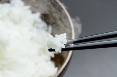 「炭水化物抜きダイエット」は髪の大敵！