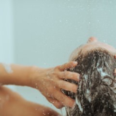 水が要らないシャンプーで汚れは落とせるの？