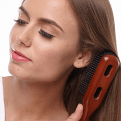 芸能人も御用達のAVEDAのパドルブラシ！魅力や効果的な使用方法は？