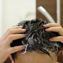 泡が立ちにくい髪の原因とその改善方法