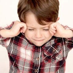 若白髪になってしまう人の特徴や原因とは？若白髪を防ぐ方法はある？