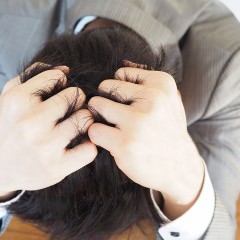 金属アレルギーで薄毛になる？