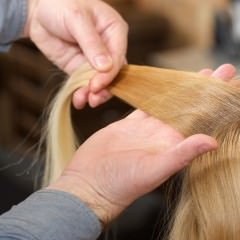 ヘアカラーをしても傷みにくい髪質とセルフカラーの注意点