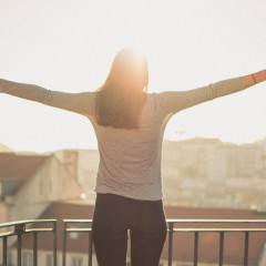 寝ても取れない体の疲れ…そのままにしてしまう前にヘッドスパへ