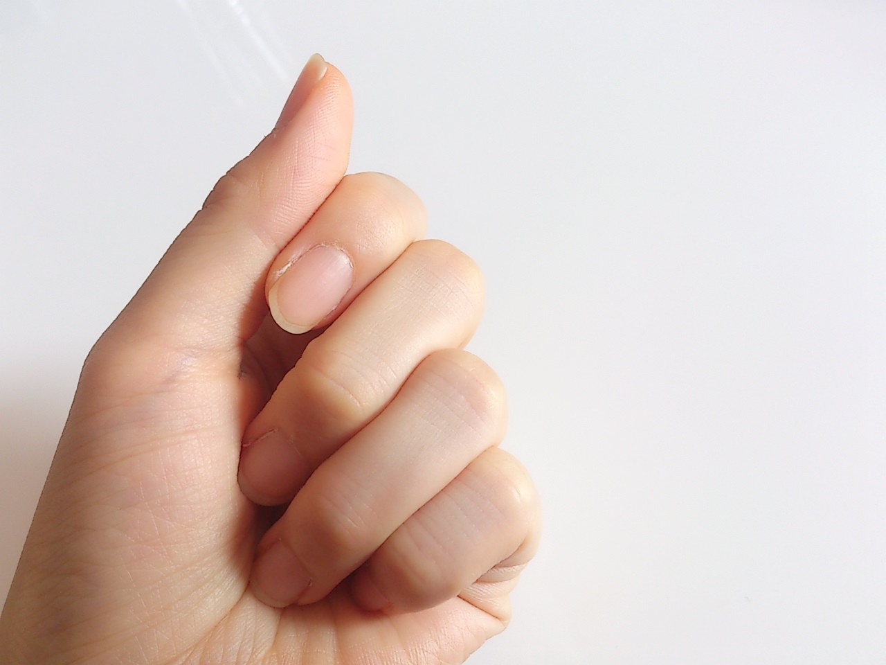 髪の毛が伸びるのと 爪が伸びるのは同じ原理 知らなきゃ損 正しいヘアケア講座 髪の毛が伸びるのと 爪が伸びるのは同じ原理 知らなきゃ損 正しいヘアケア講座