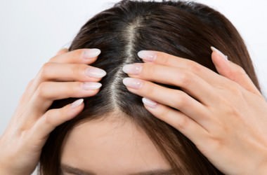 頭皮のつっぱりを感じる時の対処法　ヘアケア講座　頭皮ケア（スカルプケア）