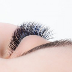 白髪染めすると髪のツヤがなくなる？真相を解明！