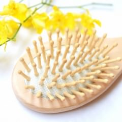 髪が抜けにくいヘアブラシの梳かし方