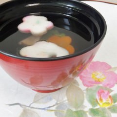 冷たい飲み物が髪に悪いのはなぜ？