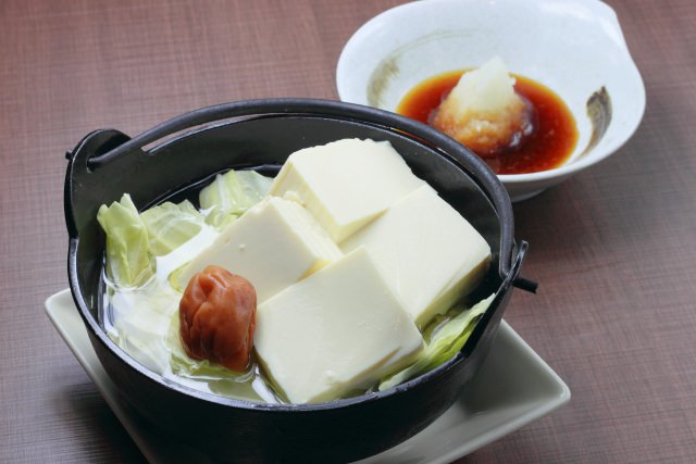 心も身体も暖まる湯豆腐を食べて美髪に