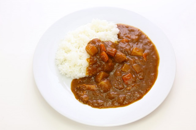 インド人の髪がフサフサなのはカレーの育毛効果があるからなの？