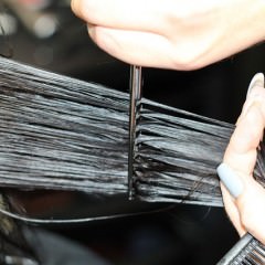スタイリングが苦手でも大丈夫！簡単にウェーブヘアを作る方法とは？