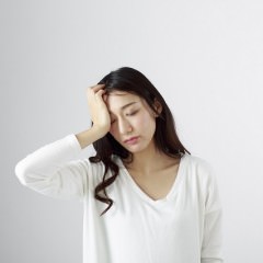 薄毛に悩む方必見！抜け毛防止に効果的なツボとは？