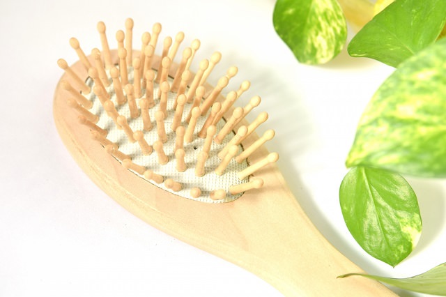 竹ブラシを使うとツヤ髪になるの？