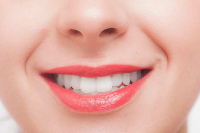 歯並びが悪いと顔がたるみやすいの？