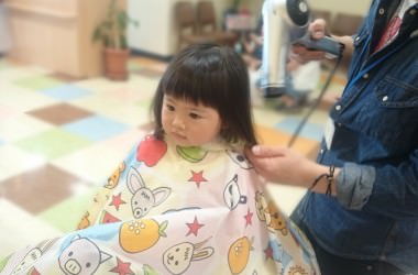 温風だと子供が嫌がる…子供のヘアドライの仕方とは