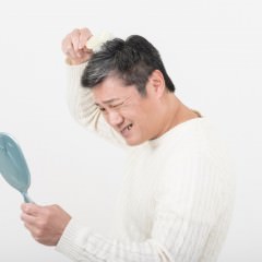 頭皮の色で健康状態がわかる？おすすめのケア方法とは