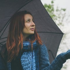 プールの後の簡単ヘアケアでパサつき防止