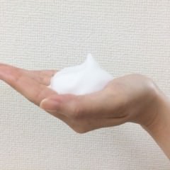頭皮ニキビを防ぐ整髪料の使い方
