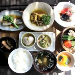 髪と食は強い繋がり？髪を豊かにさせちゃうスーパーフードと、NG習慣の白砂糖