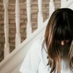 カラーやパーマによる髪への影響とその対策