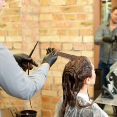 ヘアティントは黒髪でも使える？