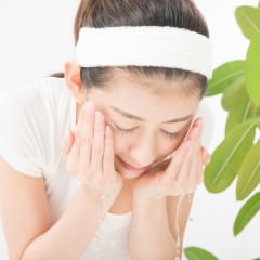 小顔になりたい人は必見！小顔効果のある髪型やヘアアレンジとは？