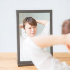 美容院に行く暇がないときに！失敗しらずの前髪セルフカットテクニック