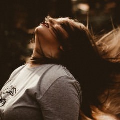 頭皮にも有害物質が…身体と同様髪の毛もデトックスして美髪を保ちましょう