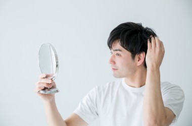 男女ともに共通する抜け毛や薄毛の原因とは