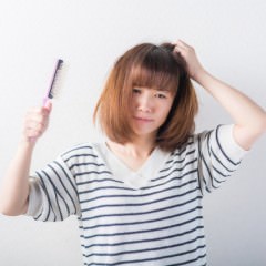 静電気ヘアに要注意！髪への影響や予防する方法とは？