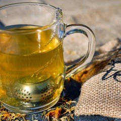 緊張したときの脂汗は頭皮に悪い！？その理由や適切なケアの方法とは