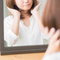 髪が薄い人の髪のうねり対策は？