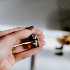 髪の乾燥を防ぐにはオイルトリートメントがおすすめ！効果や選び方のポイントを解説します