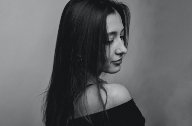 ブリーチ後に黒染めをすると、どうなるの？注意すべきこととは
