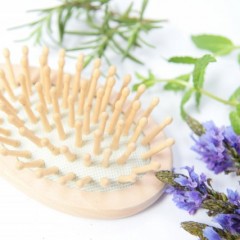 頭皮に優しい！ウッドクッションヘアブラシって？