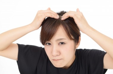 乾燥時期でも毛穴が詰まる原因とその対策は？　ヘアケア講座　頭皮ケア（スカルプケア）